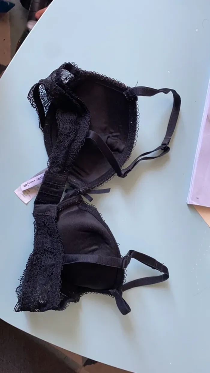Soutien gorge - photo numéro 2