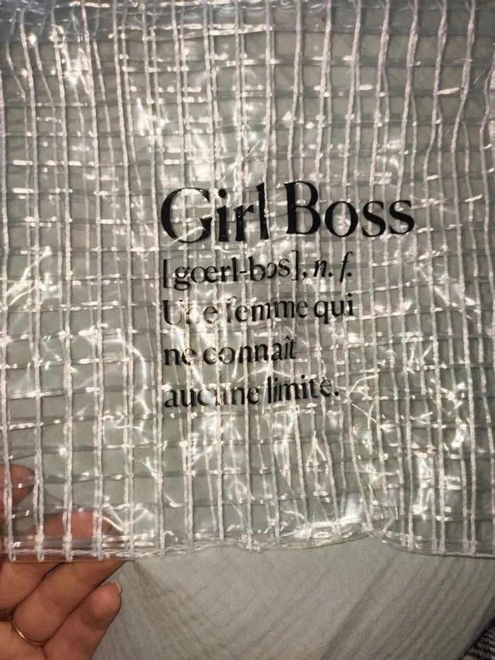Tôt bag girl boss en excellent état 1 euro - photo numéro 2
