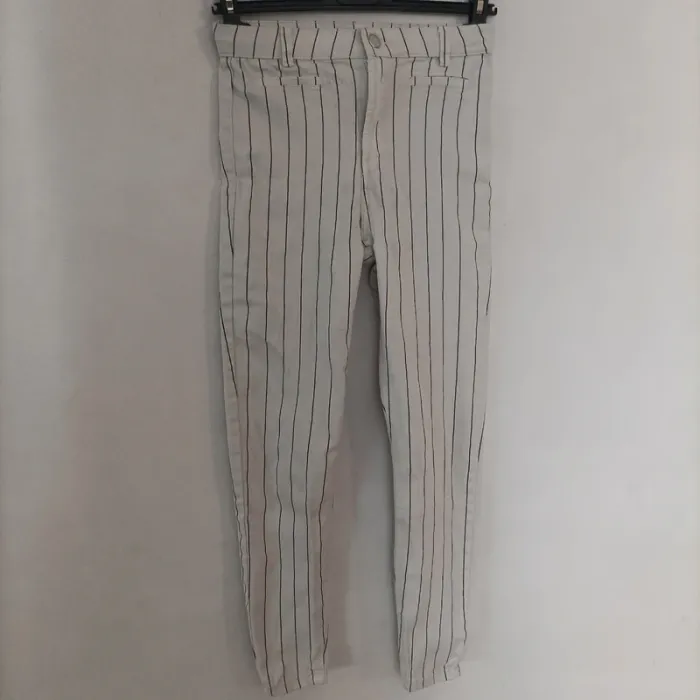 Pantalon 7/8 ème Bershka taille 38