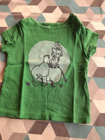 tee shirt vert 9mois Kiabi neuf sans étiquette