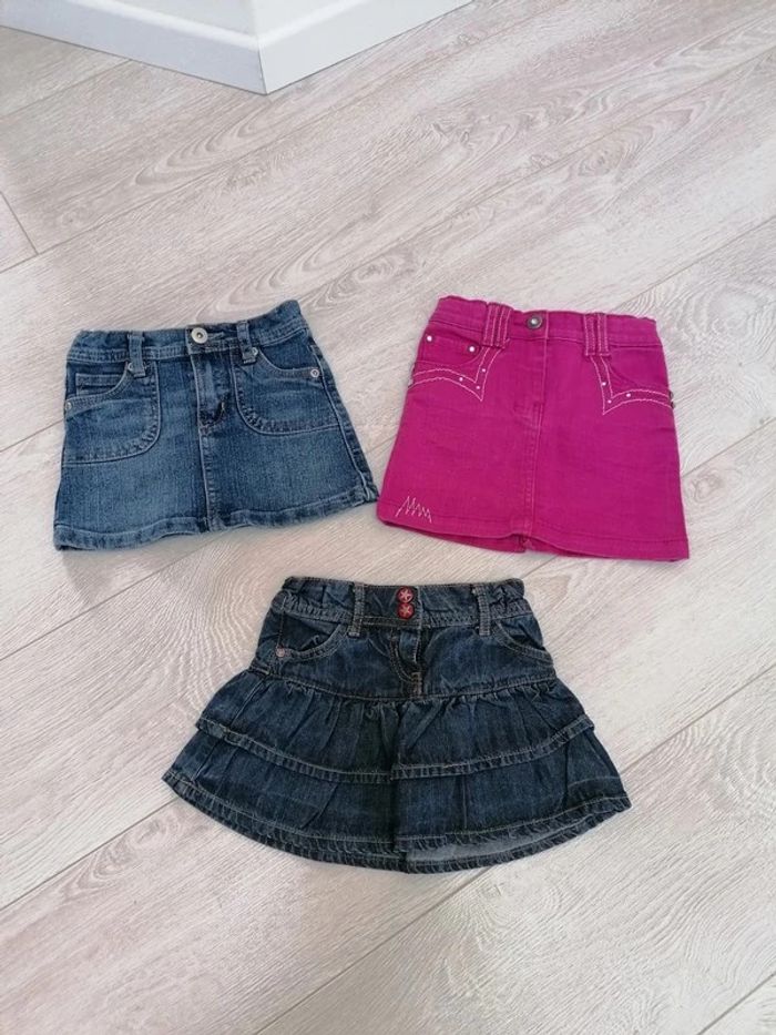 Lot jupes 3 ans - photo numéro 2