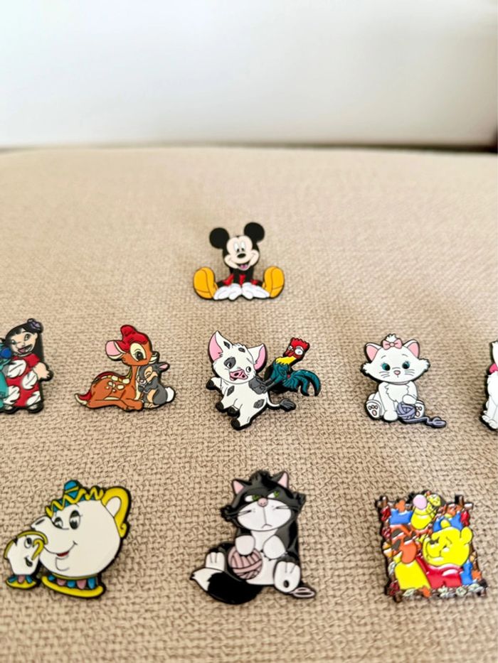 Collection de 16 Pins Disney Magiques - photo numéro 3