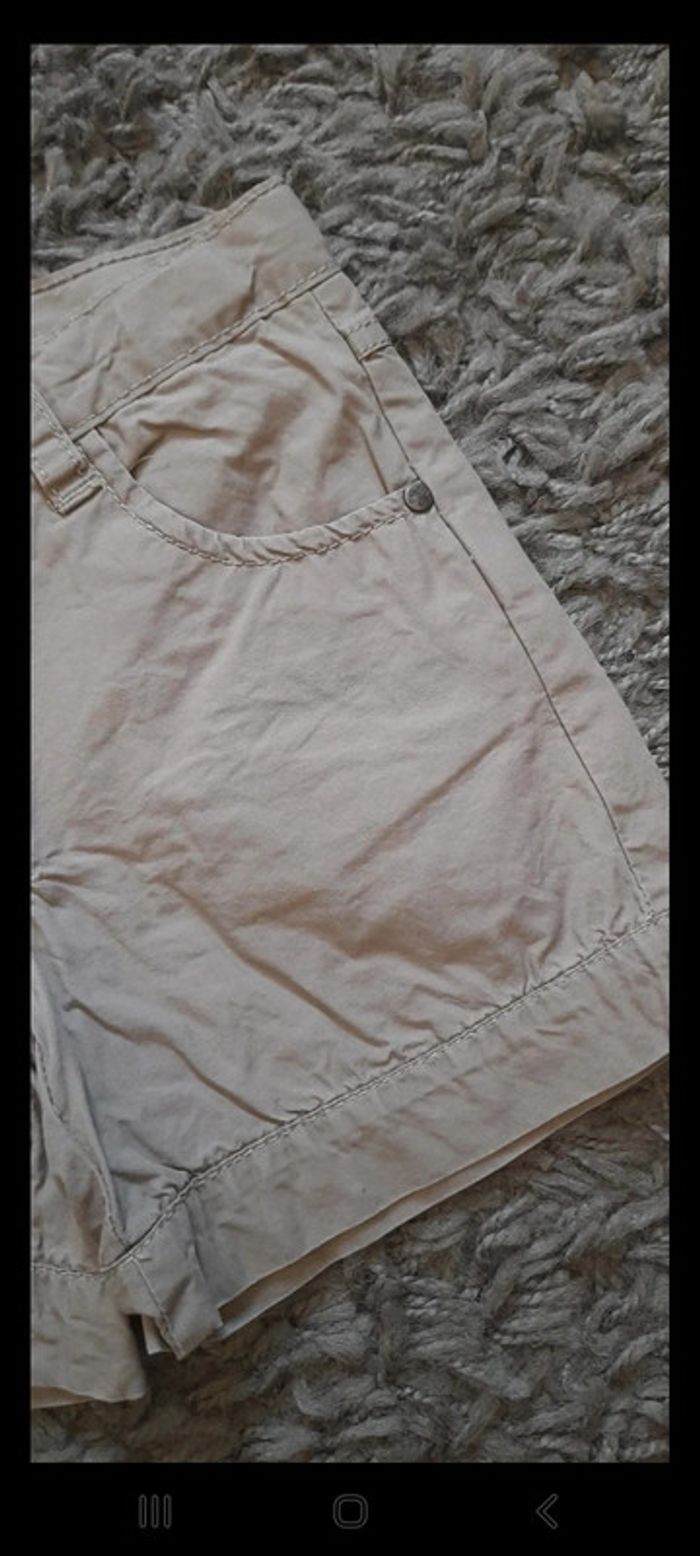 Short fille kaki - photo numéro 2