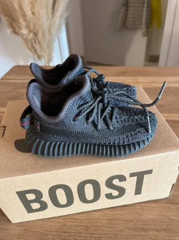 Adidas Yeezy Boost 350 V2 noires
