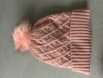 bonnet rose avec diamant