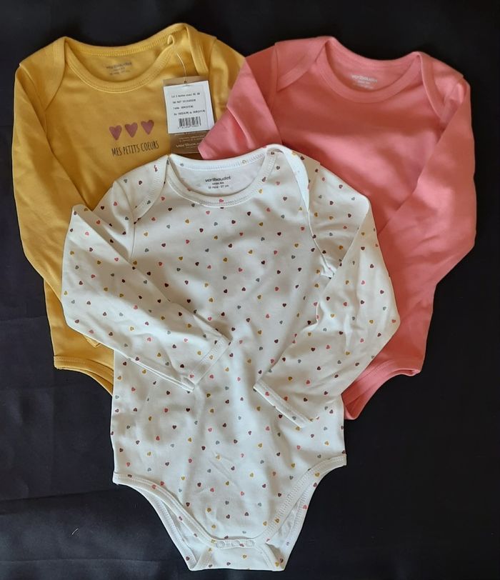 Lot 3 bodies Vertbaudet neufs taille 36 mois- 97 cm. - photo numéro 1