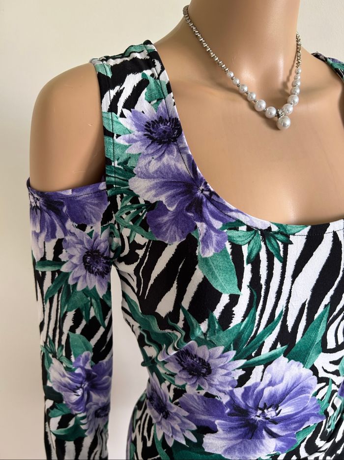 Robe imprimée avec épaules dénudées Bodyflirt taille 36/38 comme neuve - photo numéro 4