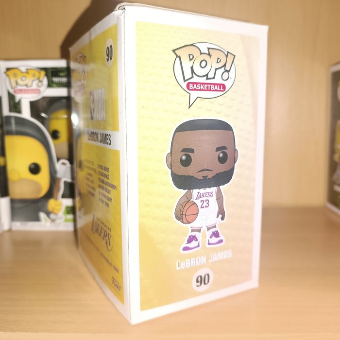 Funko pop LeBron JAMES 90 - photo numéro 4