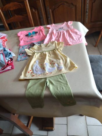 2 leggings avec leurs haut, 1 robe 👗