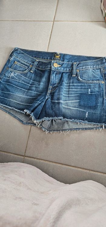 Short jean Lee taille 40