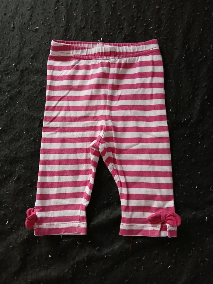 L'or de 2 leggings courts 12 mois fille - photo numéro 4