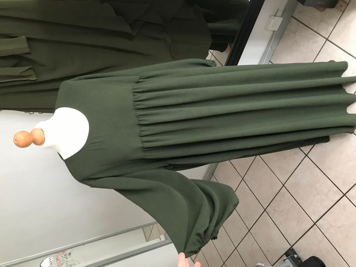 Abaya kaki manches ballon 💚