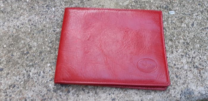 Portefeuille rouge