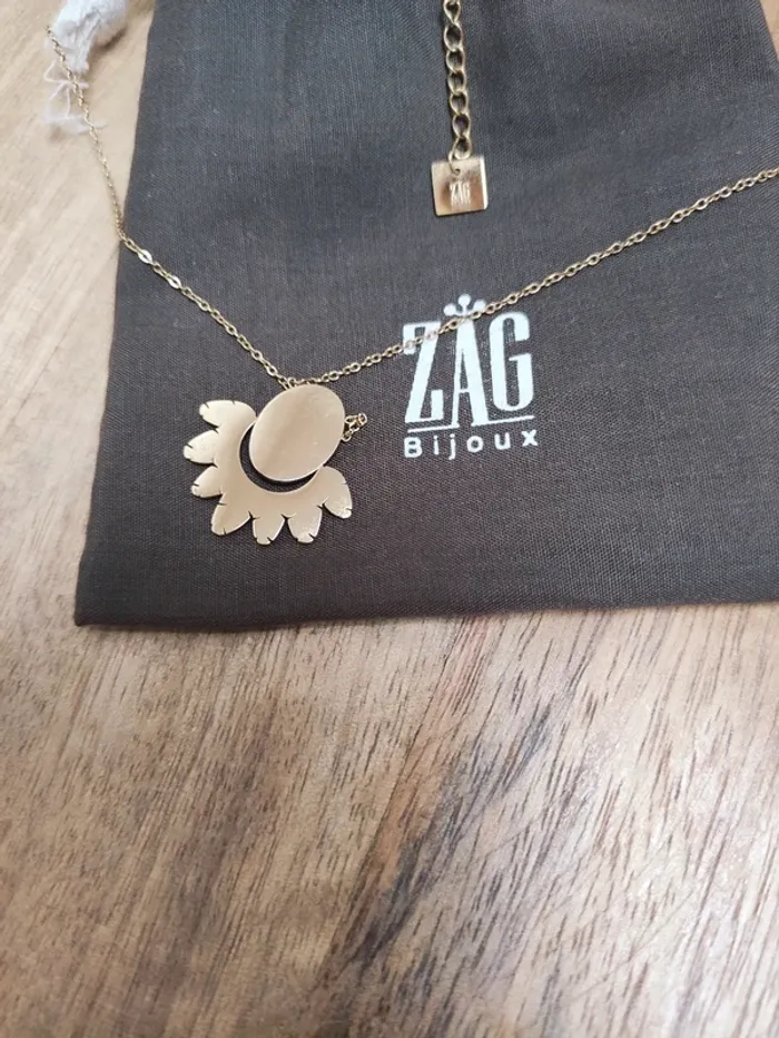 📿 Amulette collier inspiration égyptienne 🪔 en acier doré à l'or fin avec de la nacre - photo numéro 5