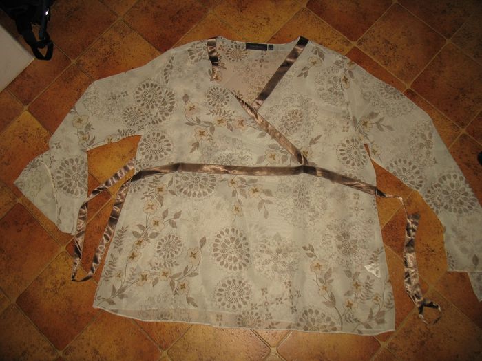 LOT DE 9 VÊTEMENTS DE GROSSESSE "KIABI" - TAILLE 42 / 44 - n°05 - photo numéro 7