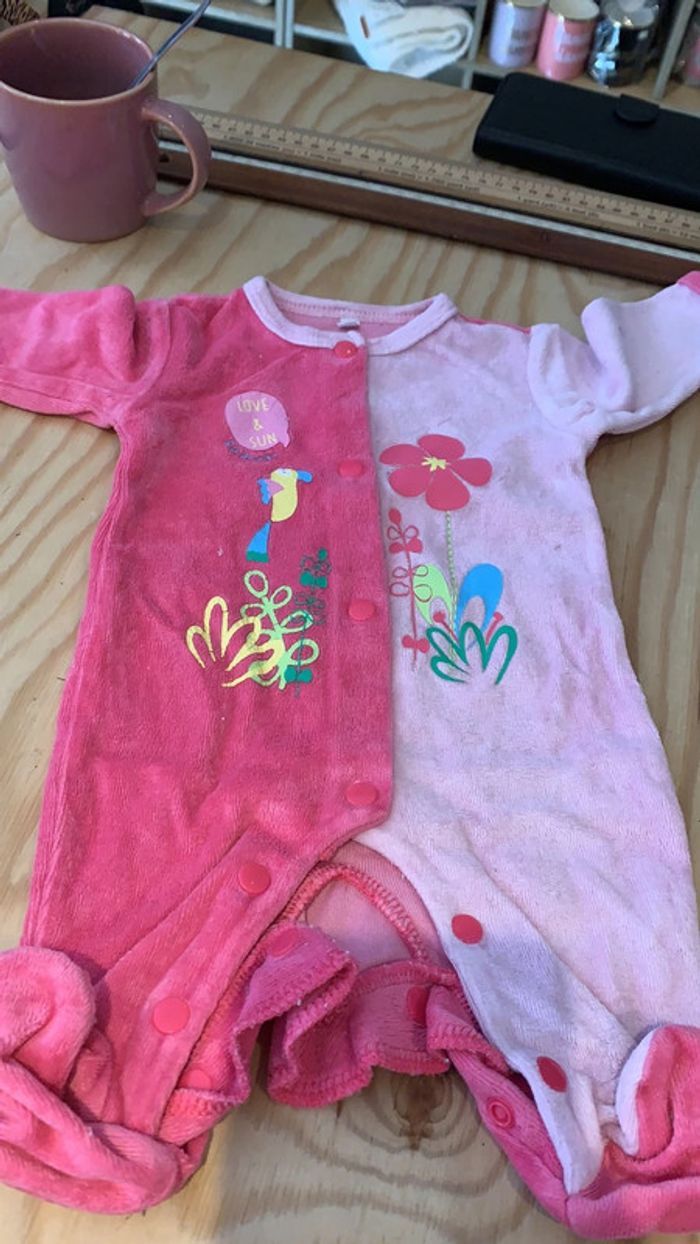 Pyjama 1 mois - photo numéro 2