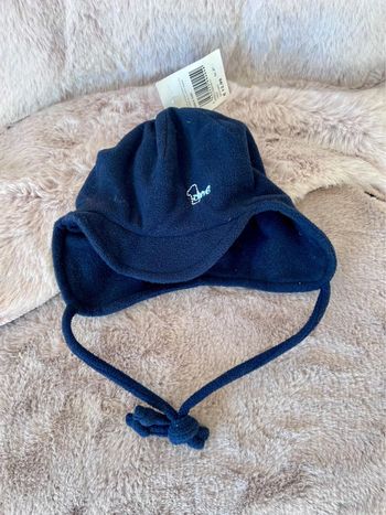 Bonnet polaire bleu marine taille 47 soit 6/12 mois 0124)