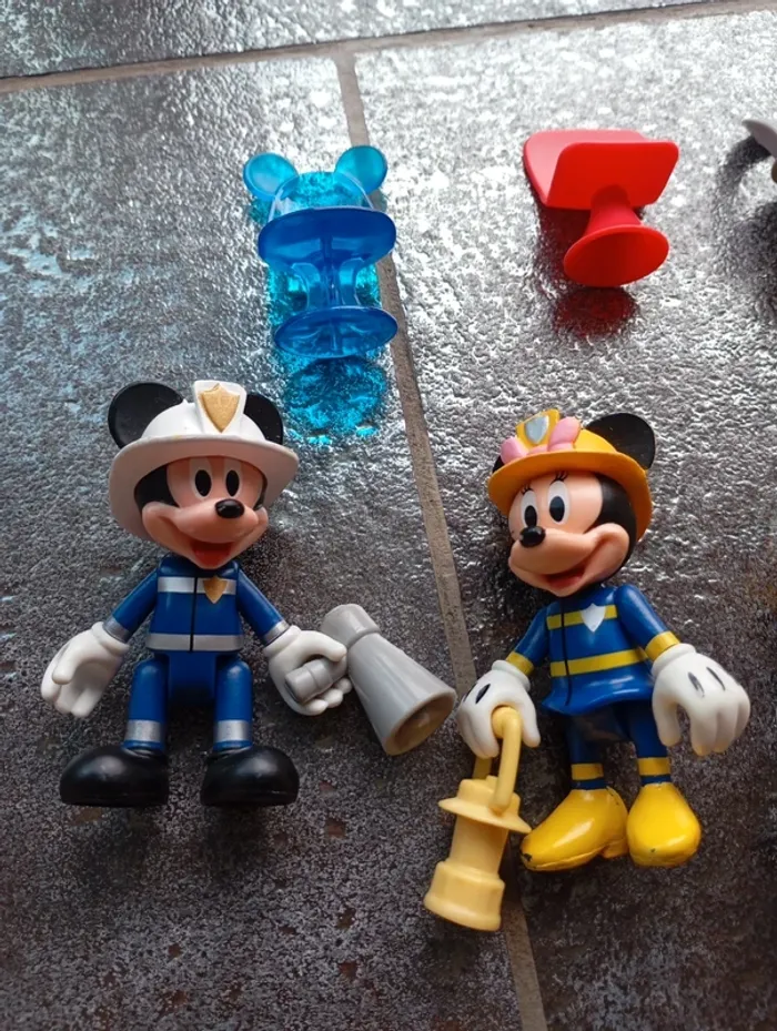 Figurines Mikey / Minnie et Donald - photo numéro 3