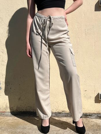 Pantalon droit fluide, taille haute avec poche filet - crème