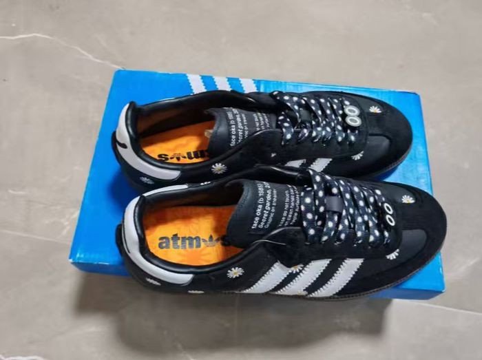 adidas Samba OG x atmos x FACE 'Noir Marguerites' - Taille 40 - photo numéro 4