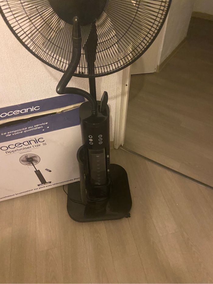 Brumisateur télécommande intégrée - photo numéro 2