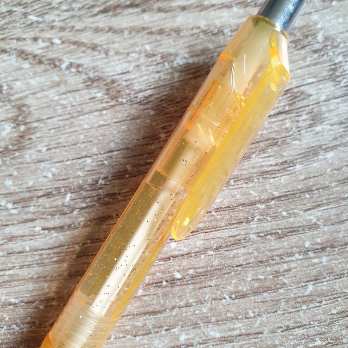 ⭐ Stylo avec paillettes #emyfleury_scolaire - photo numéro 2