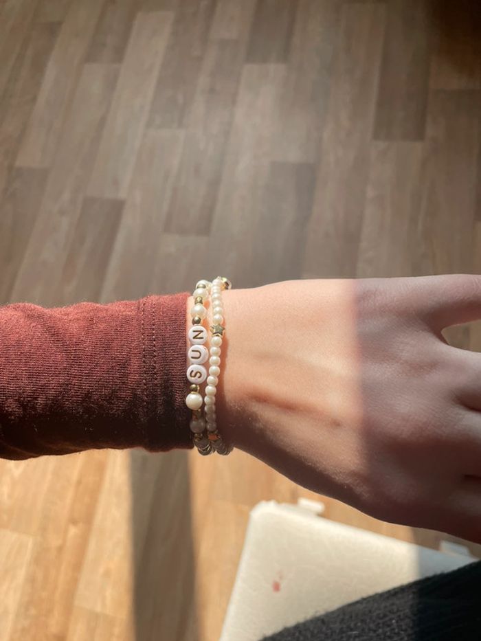 Bracelet perles blanches « étoiles »