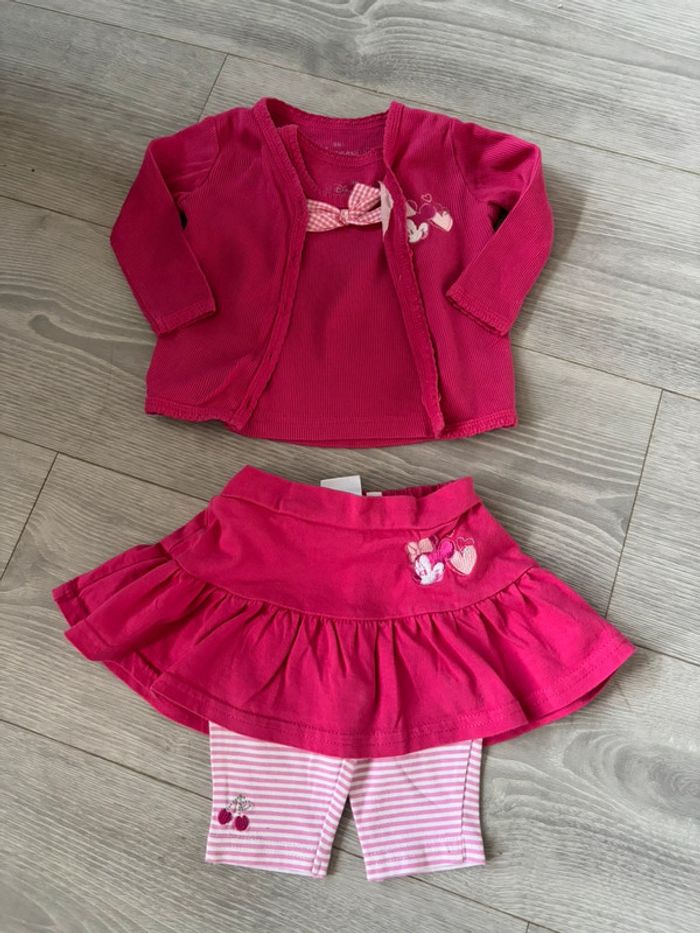 Ensemble 4 pièces Disney taille 6 mois - photo numéro 2