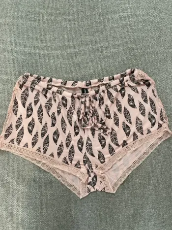 Short pyjama