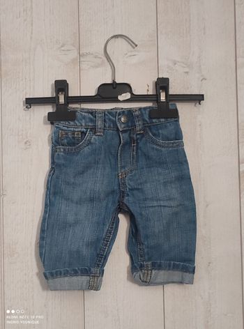 Jeans bleu obaibi taille 6 mois