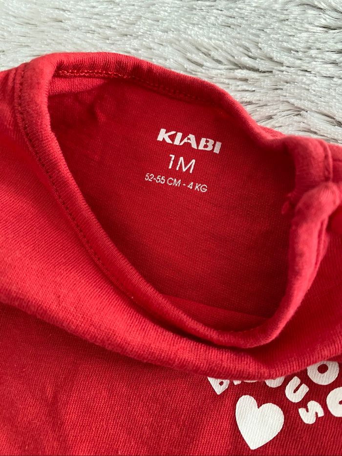 Tee shirt manches longues rouge Kiabi 1 mois - photo numéro 3