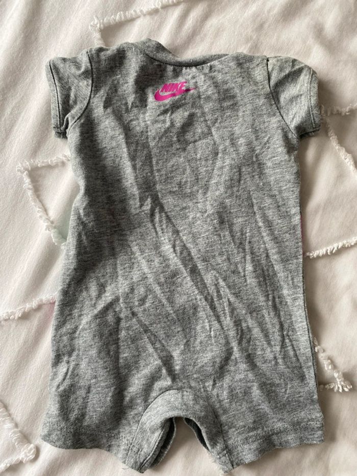 Très jolie barboteuse bébé fille Nike - photo numéro 6