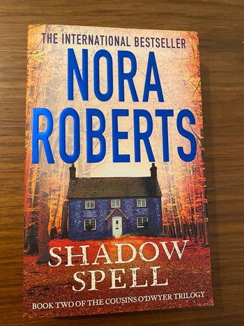 Livre Shadow spell- de Nora Roberts