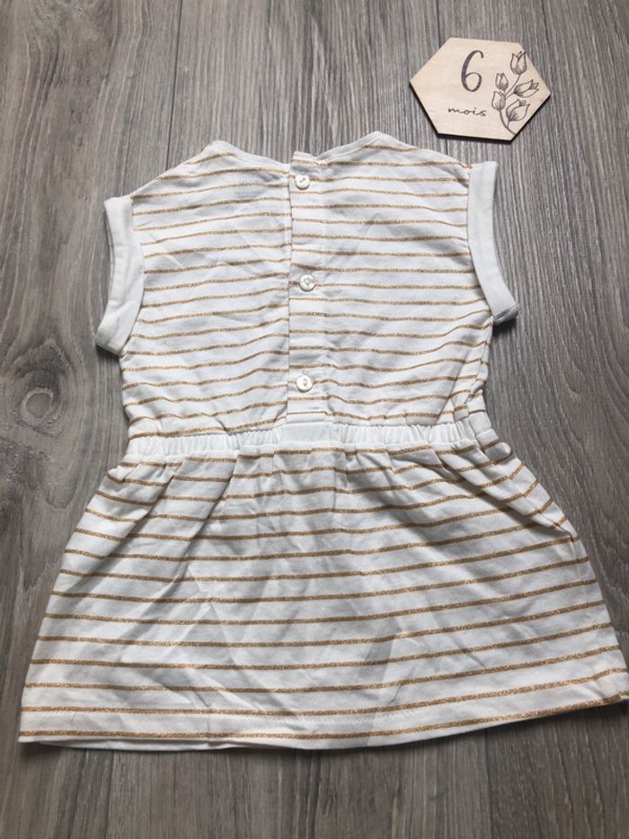 Jolie robe Kiabi 6 mois à rayures dorées - photo numéro 3