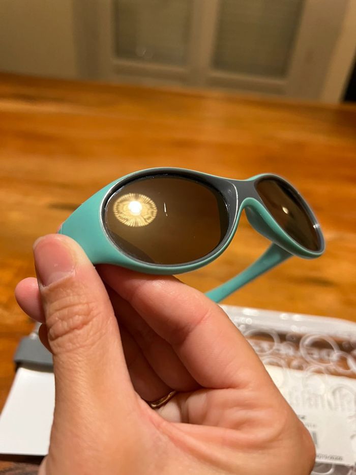 Lunette de soleil bébé bleu - photo numéro 13