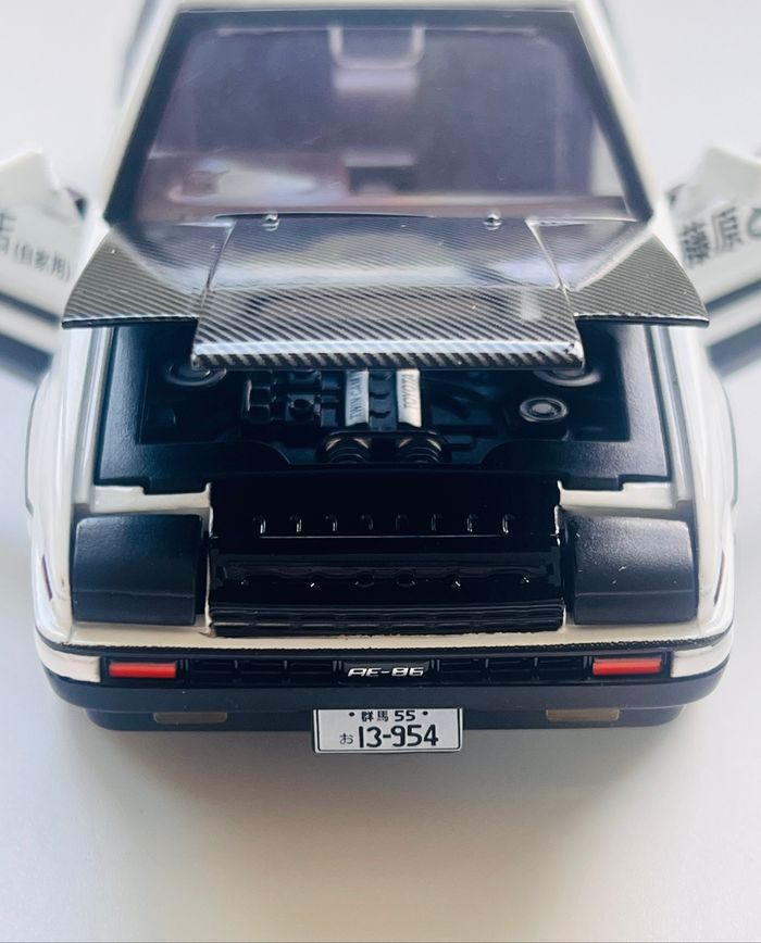 Figurine en Métal Voiture du Manga Initial D Echelle 1:30 (14 cm de longueur) - photo numéro 3