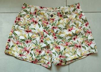 Short à fleurs Camaïeu 38