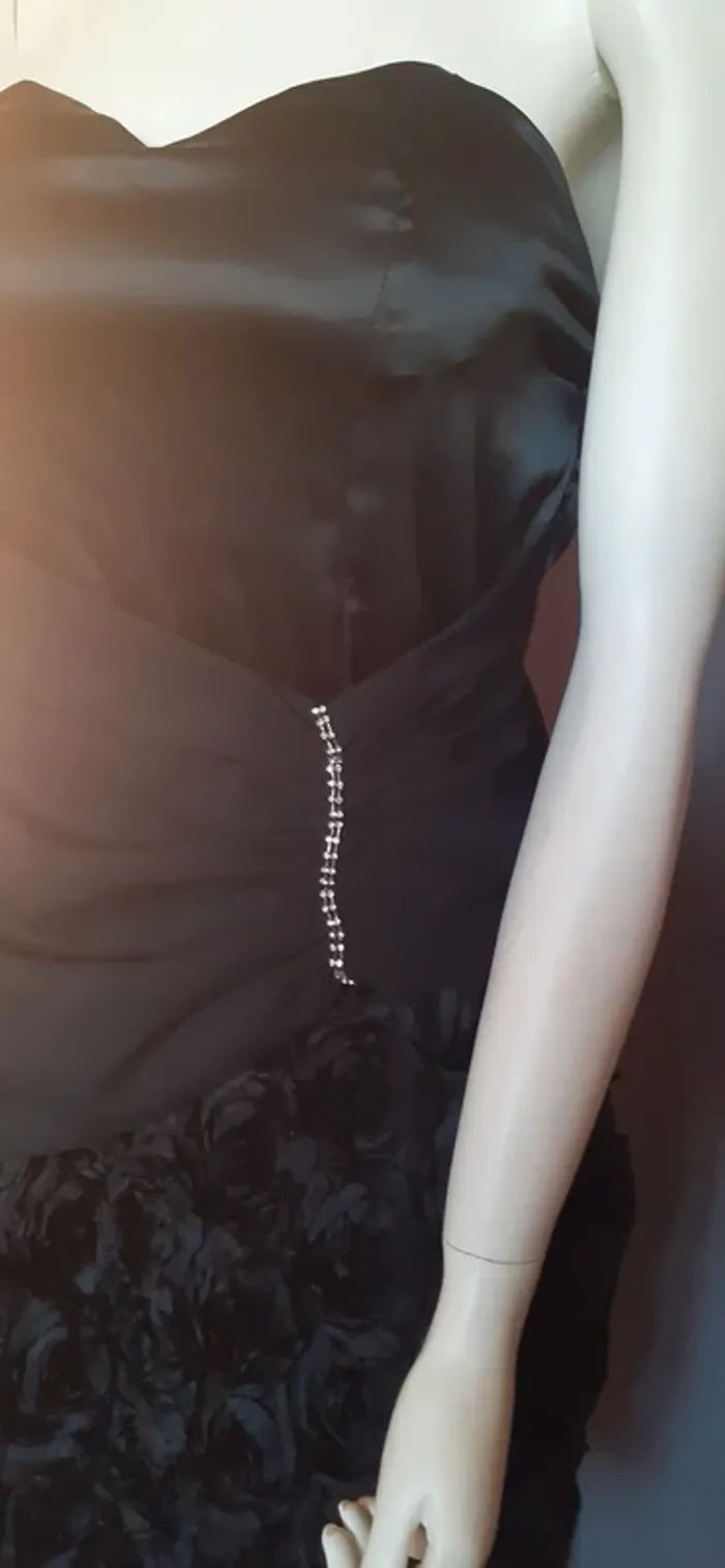 Jolie robe de cocktail. - photo numéro 4