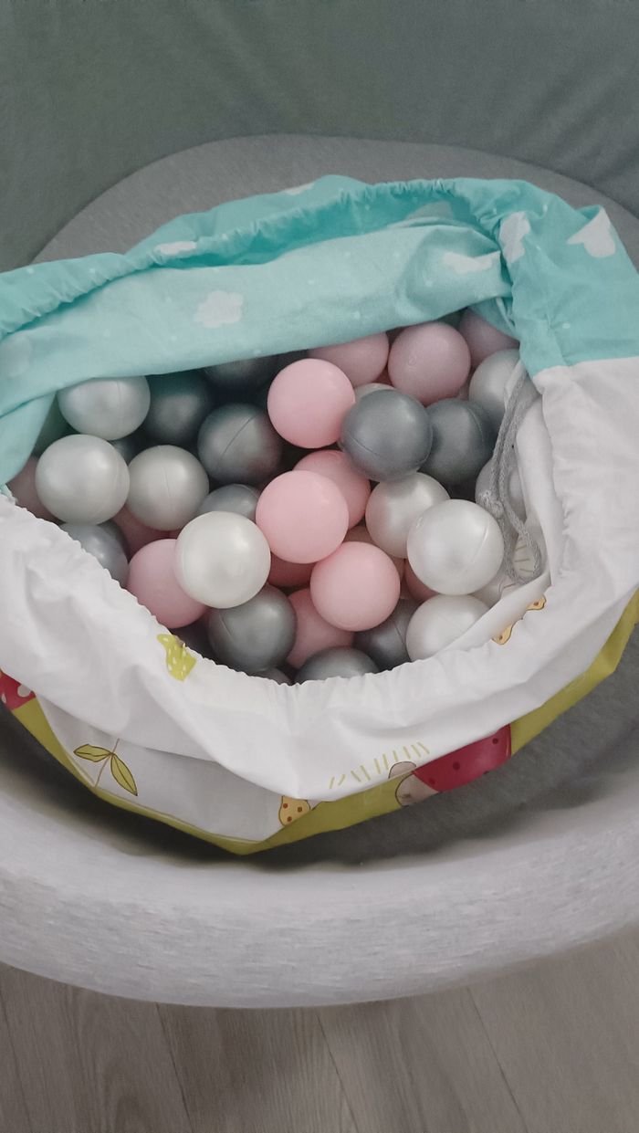 Jolie piscine à boule couleur douce - photo numéro 3