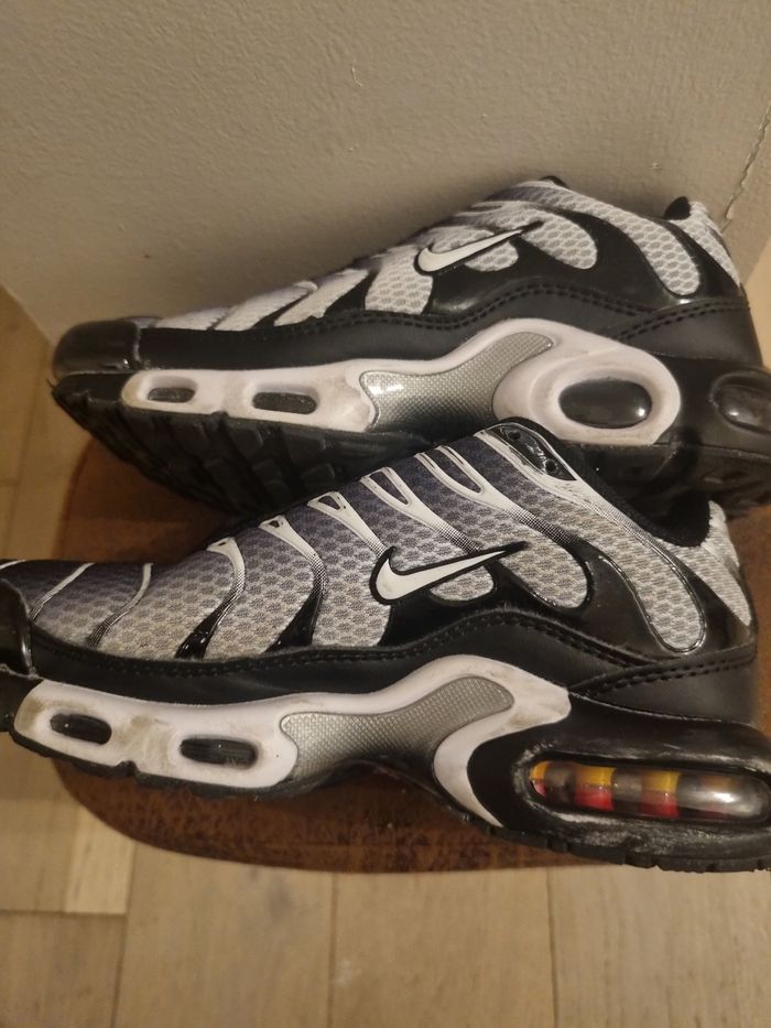 Basket TN taille 33 - photo numéro 6