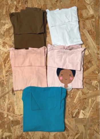 Lot de 5 sous pulls 8 ans