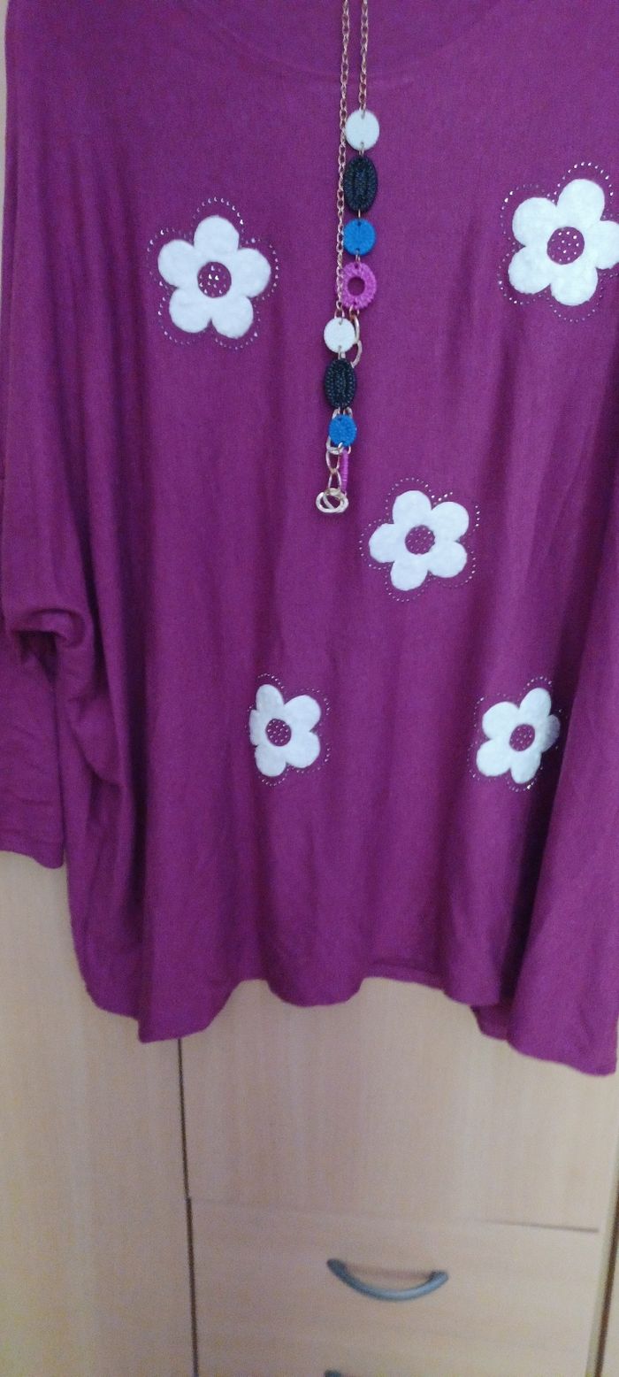 Très joli pull oversieze avec des fleurs femme T U - photo numéro 7