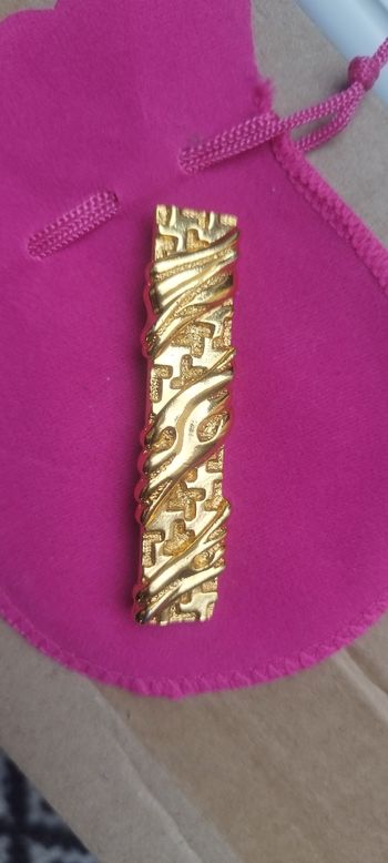 Broche Vintage plaqué or Guy Laroche