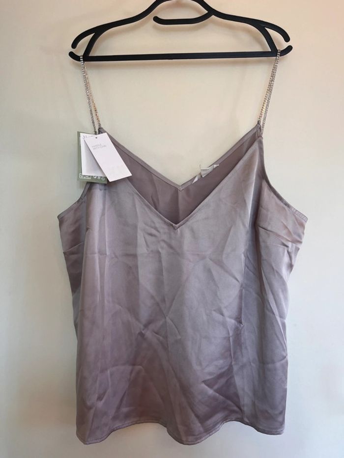 Debardeur en satin bretelle diamant h&m taille XL