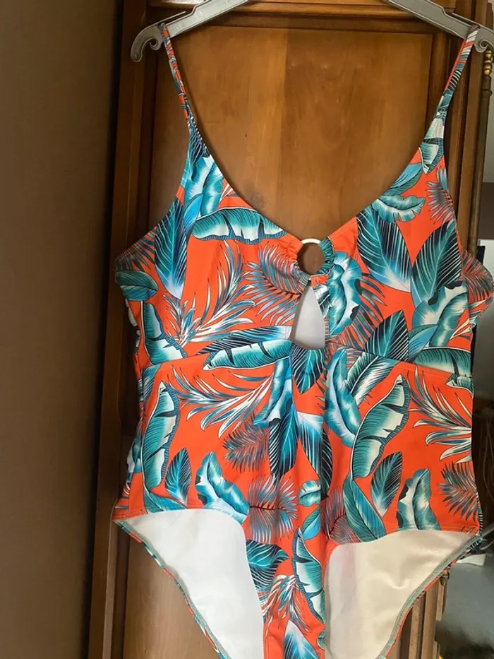 Maillot de bain une pièce - photo numéro 4