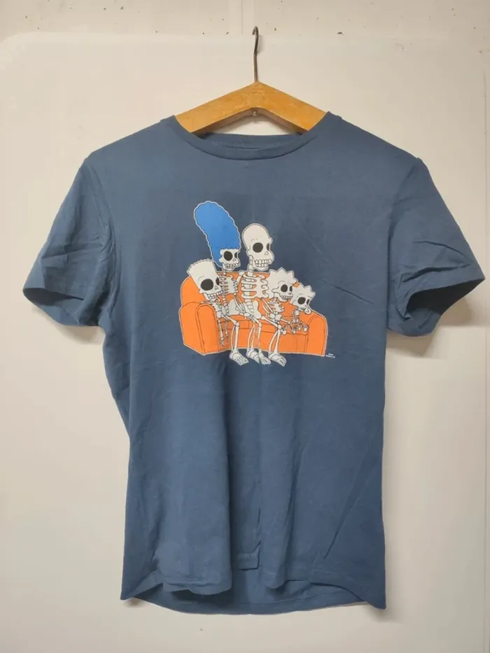 T-shirt Les Simpsons (scène du canapé - version Squelettes)