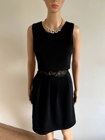 Robe noire avec dentelle Molly Bracken taille 1 jamais portée