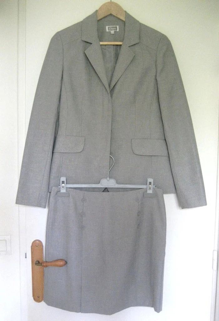 Tailleur jupe gris Etam 40 - photo numéro 13
