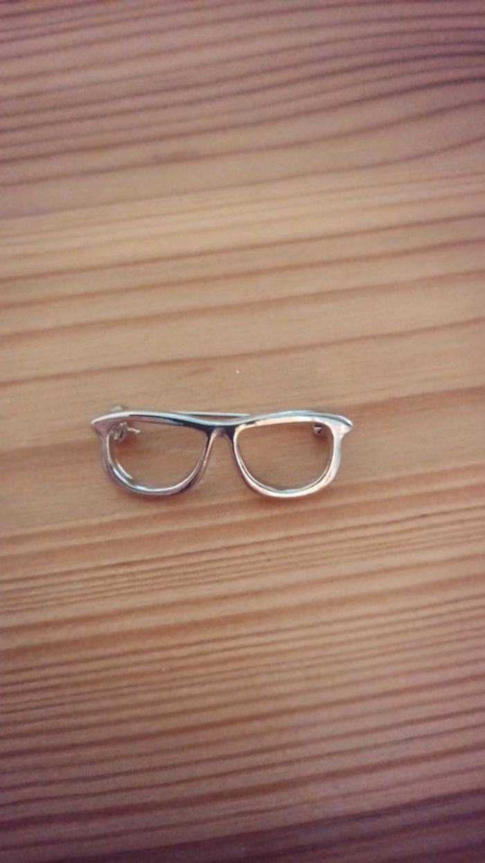 Broche lunettes argentées - photo numéro 2