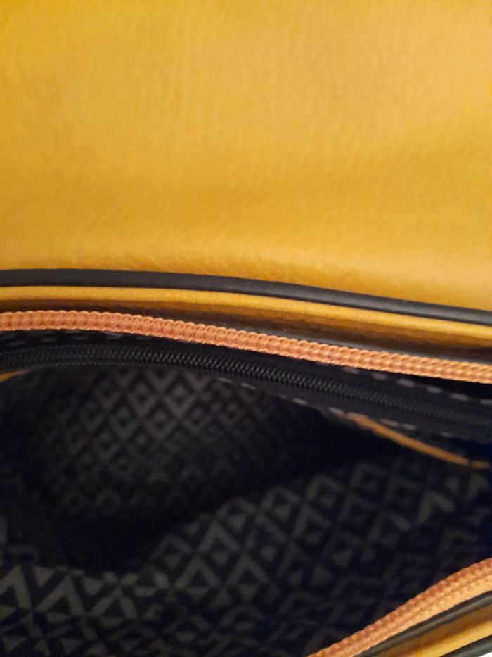 Beau sac à main en bandoulière idéal pour offrir 🎁 - photo numéro 11